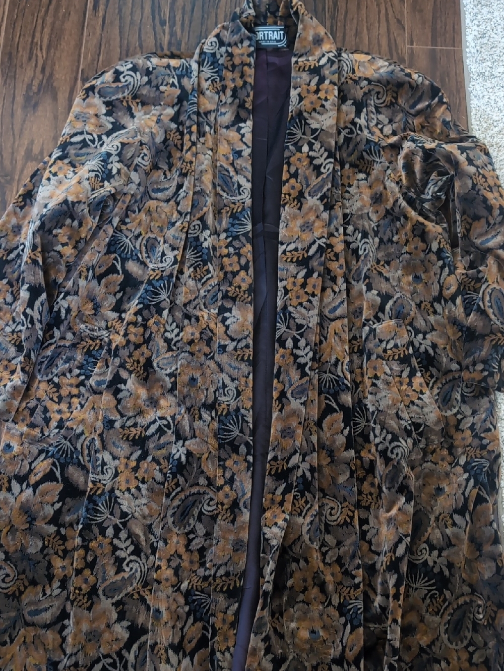 Portrait Velvet Vintage Swing Coat P2P 22.5 Length 40